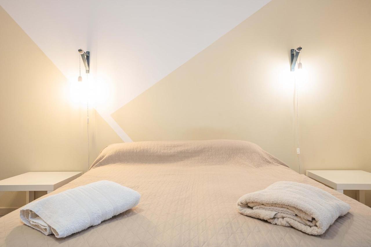 Nuovo Appartamento Beige Bari Exterior foto