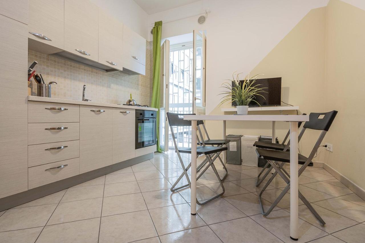 Nuovo Appartamento Beige Bari Exterior foto