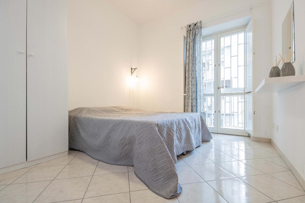 Nuovo Appartamento Beige Bari Exterior foto
